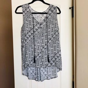Women’s sleeveless top